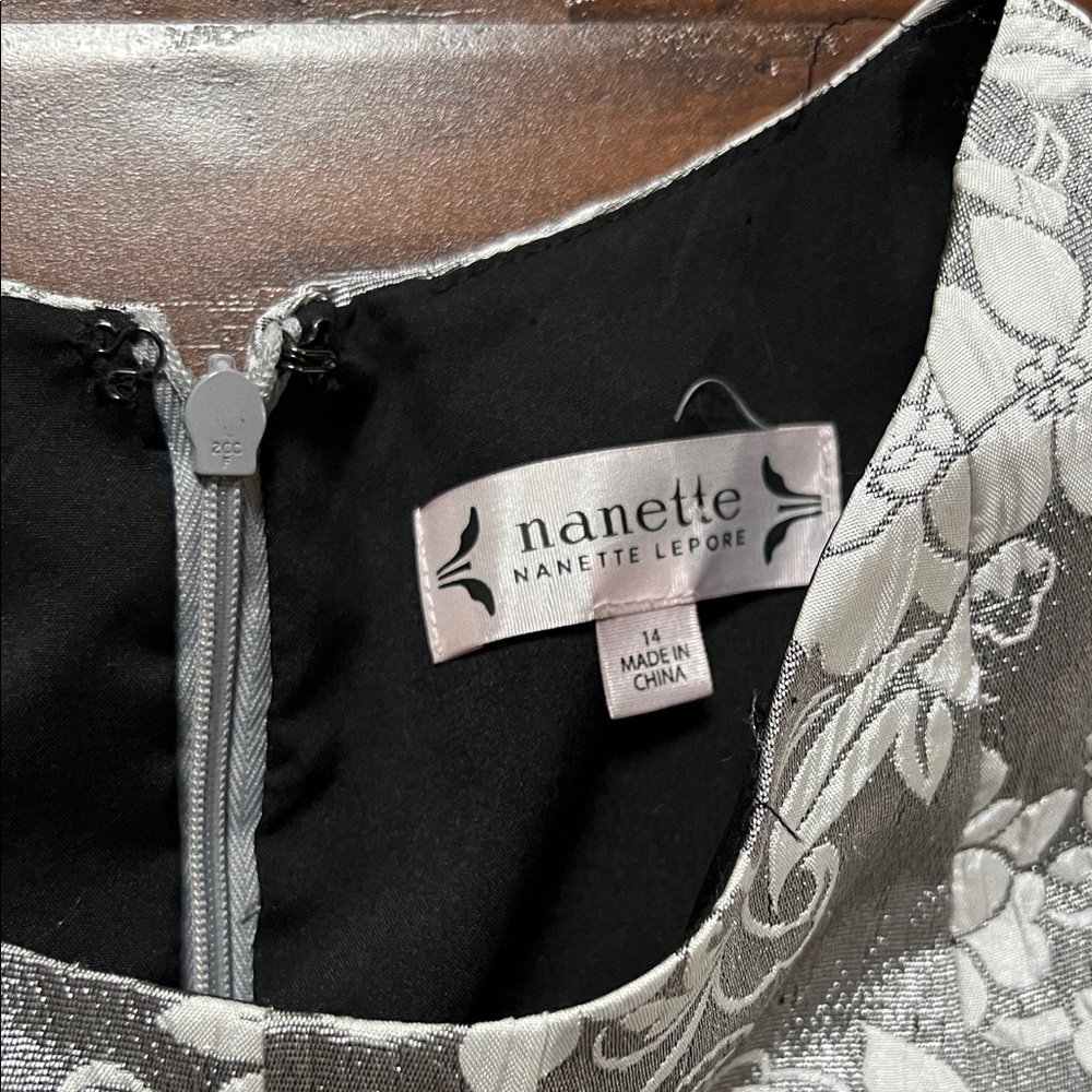 Nanette Lepore Silver Floral Jacquard Sheath Dress with Black Waist Tie Size 14 - Picture 8 of 16